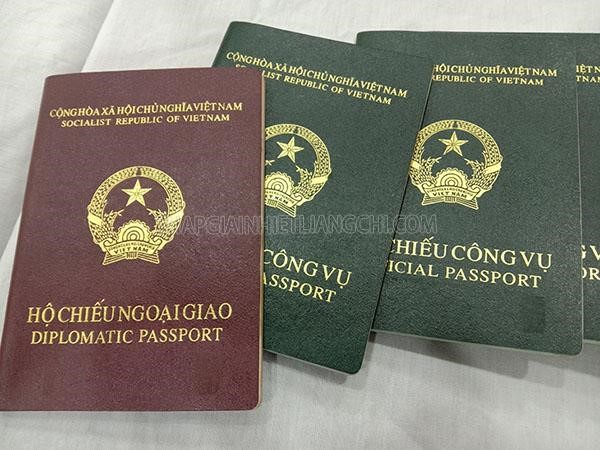 Passport công vụ và passport ngoại giao
