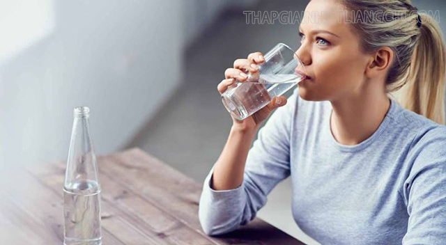 Uống nhiều nước mỗi ngày sẽ giúp quá trình trao đổi chất nhanh hơn