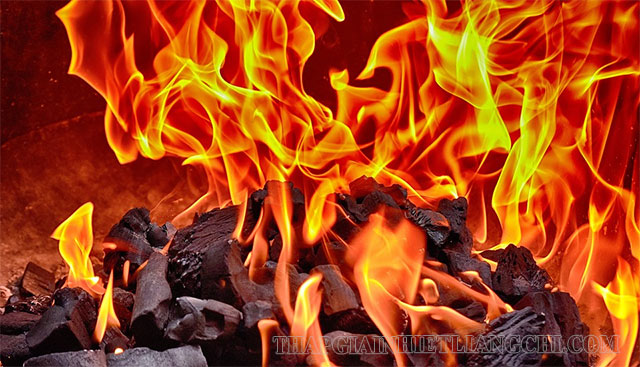 Quá trình đốt cháy giúp chuyển hóa năng lượng của than thành nhiệt năng