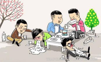 Tứ đổ tường thường chỉ 4 thói xấu của đàn ông