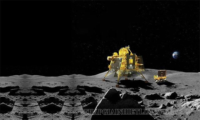 Chandrayaan-3 đáp thành công tàu xuống Mặt Trăng