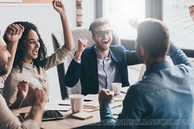 Tạo mối quan hệ tại nơi làm việc giúp bạn có thêm niềm vui trong công việc