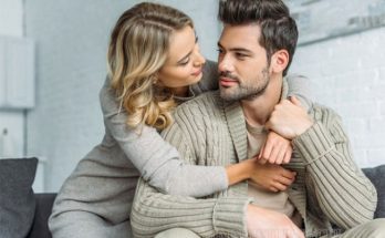 Nũng nịu, nhẹ nhàng là bí quyết khiến chàng luôn yêu thương bạn